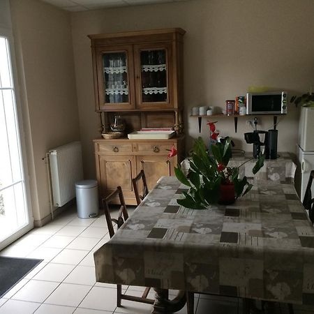 La Demi-Lune Bed & Breakfast Bailleval Exterior foto