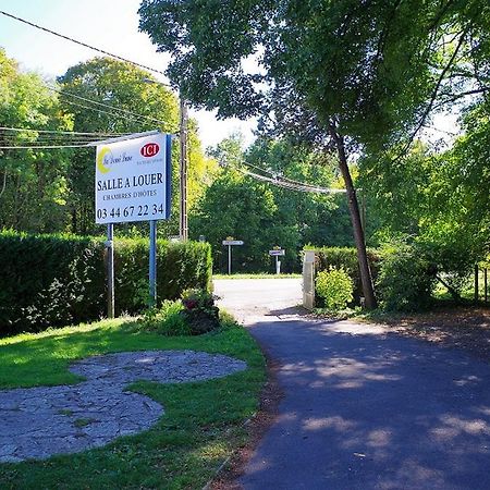 La Demi-Lune Bed & Breakfast Bailleval Exterior foto